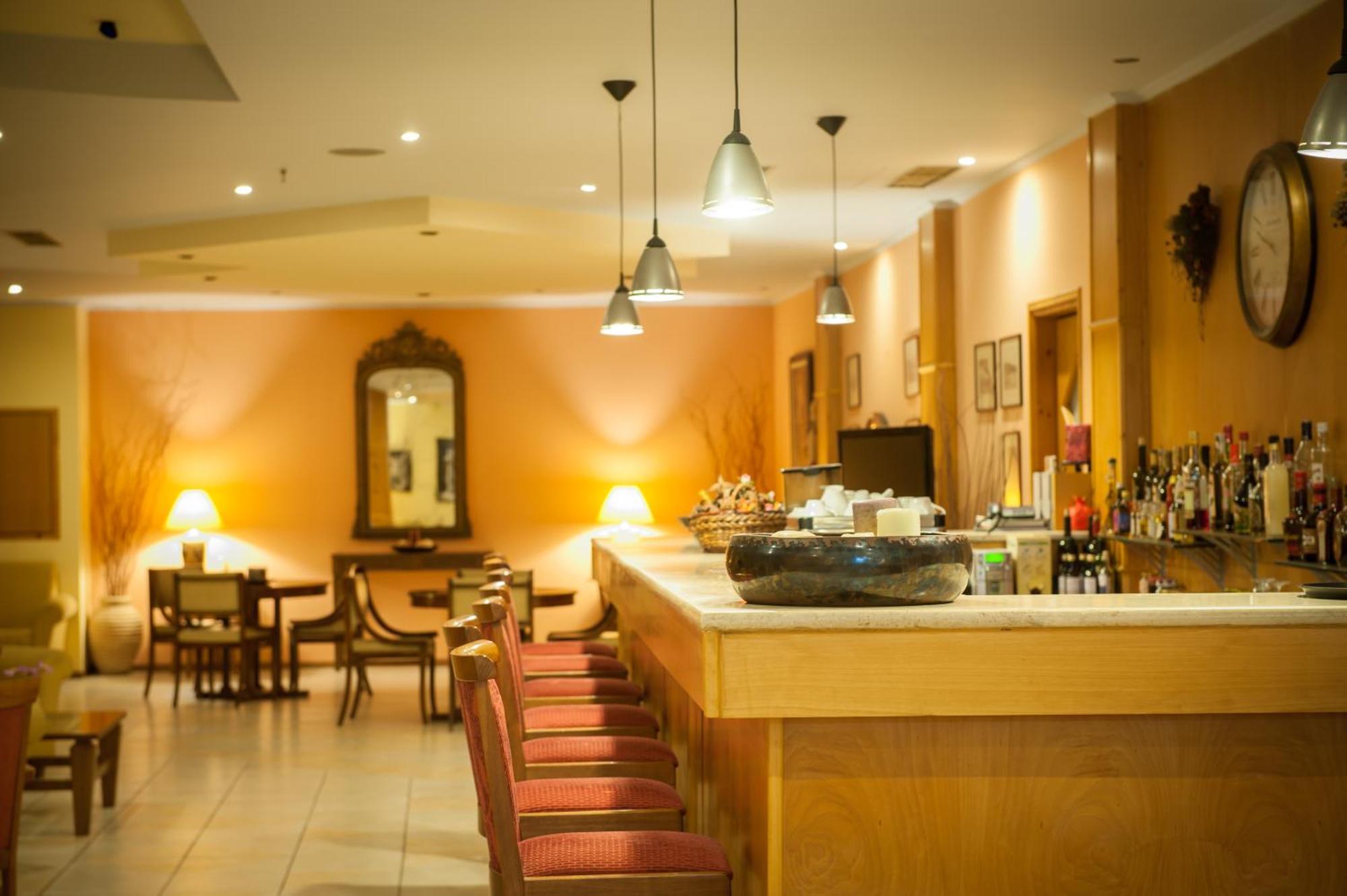 Neda Hotel 올림피아 외부 사진