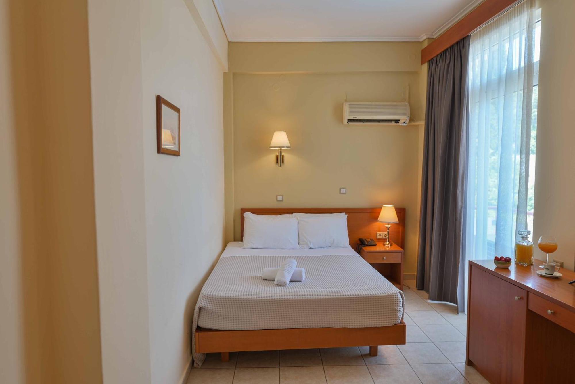 Neda Hotel 올림피아 외부 사진
