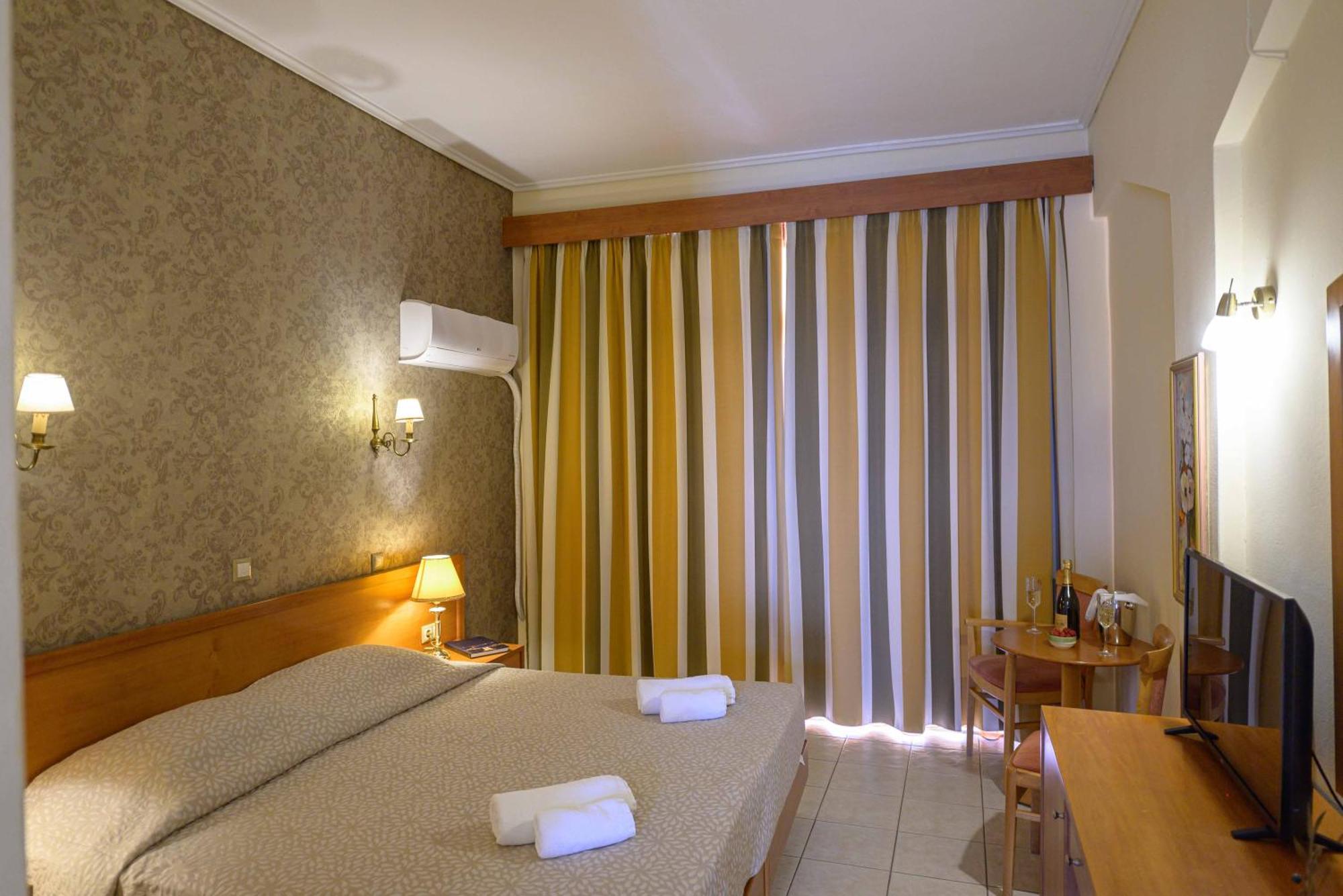 Neda Hotel 올림피아 외부 사진