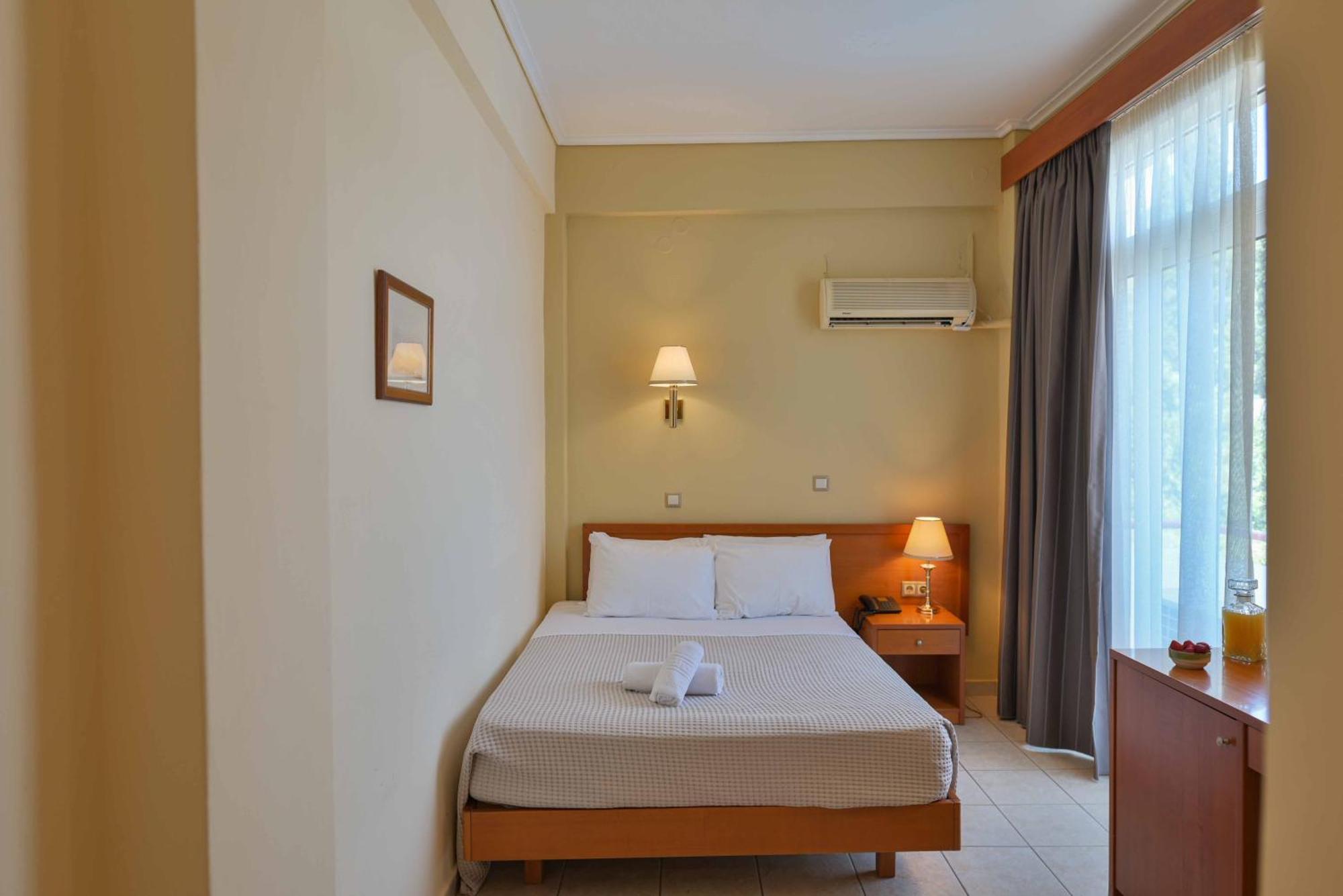 Neda Hotel 올림피아 외부 사진